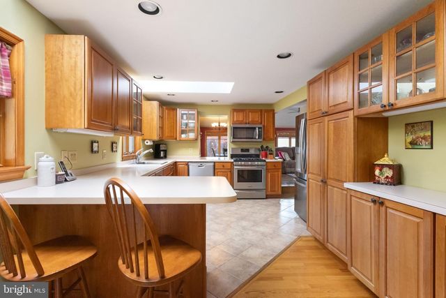795 N HILLS AVE, Glenside, PA 19038