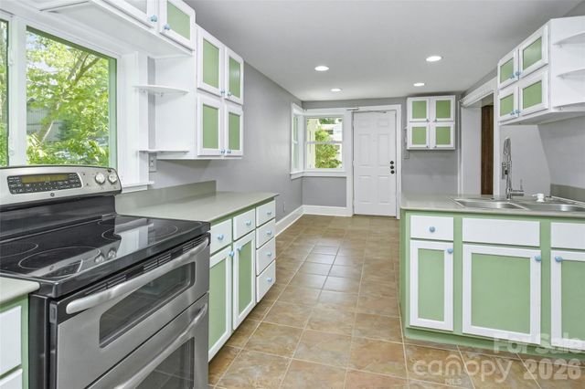 70 Cedar Street, Asheville, NC 28803