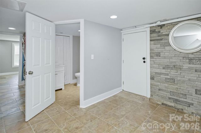 70 Cedar Street, Asheville, NC 28803