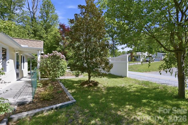 70 Cedar Street, Asheville, NC 28803