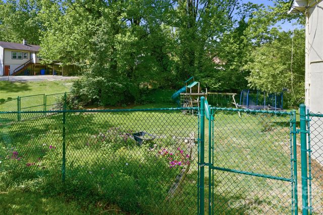 70 Cedar Street, Asheville, NC 28803