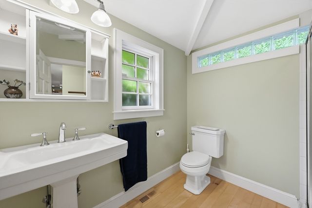 77 Pleasantview Avenue, Longmeadow, MA 01106