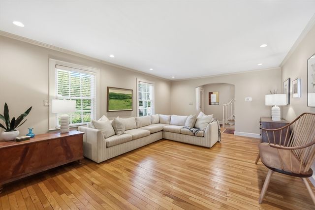 77 Pleasantview Avenue, Longmeadow, MA 01106