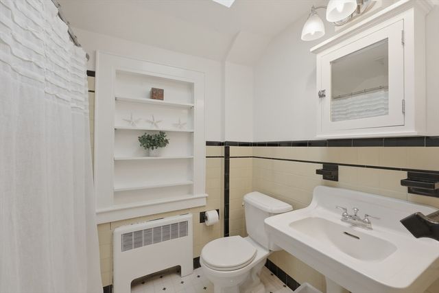 77 Pleasantview Avenue, Longmeadow, MA 01106