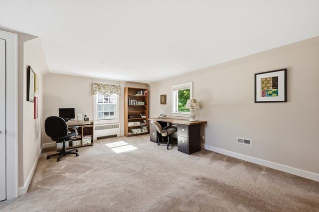 77 Pleasantview Avenue, Longmeadow, MA 01106