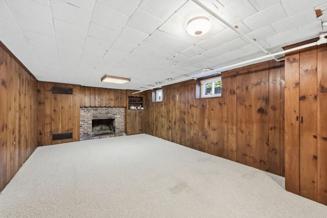 77 Pleasantview Avenue, Longmeadow, MA 01106