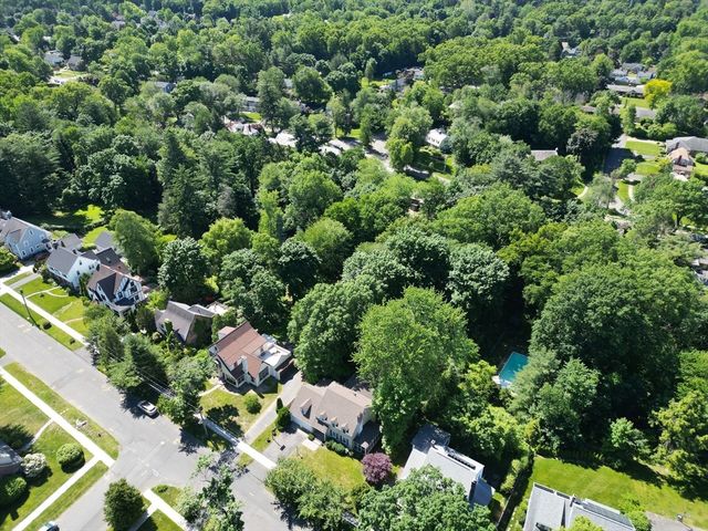 77 Pleasantview Avenue, Longmeadow, MA 01106