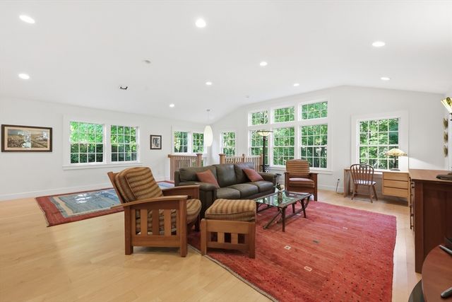 77 Pleasantview Avenue, Longmeadow, MA 01106
