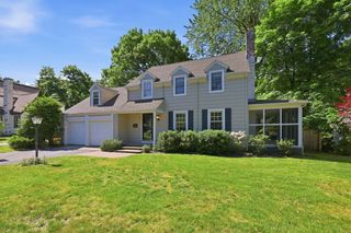 77 Pleasantview Avenue, Longmeadow, MA 01106