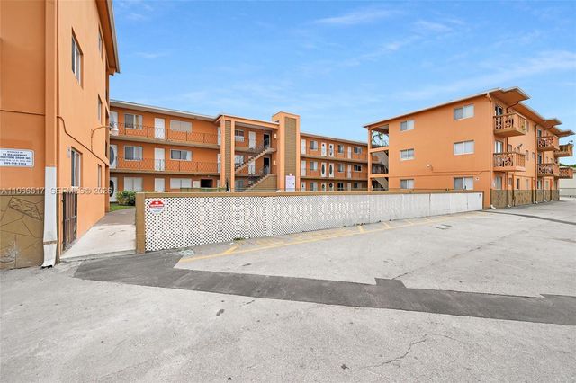 2330 NW 11th St 2, Miami, FL 33125