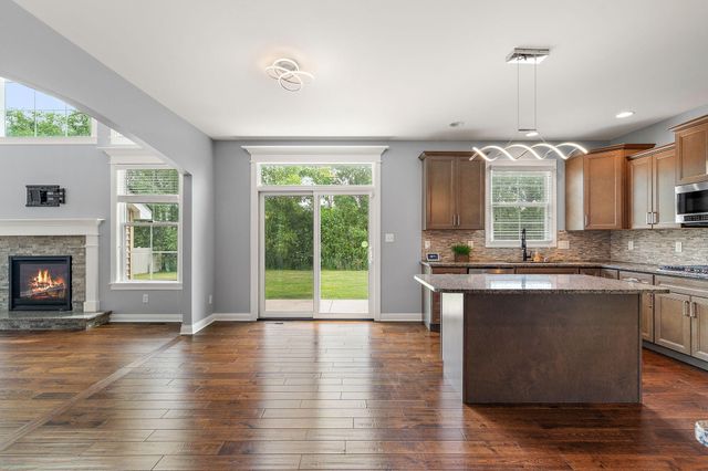 9827 Garden Way, St. John, IN 46373