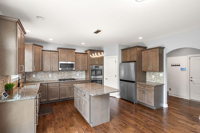 9827 Garden Way, St. John, IN 46373