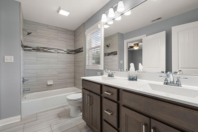9827 Garden Way, St. John, IN 46373