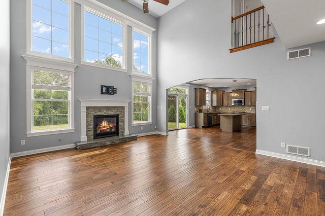 9827 Garden Way, St. John, IN 46373
