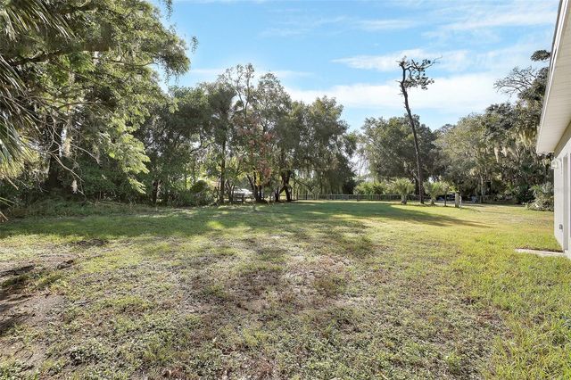 1303 THOMPSON STREET, Deland, FL 32720