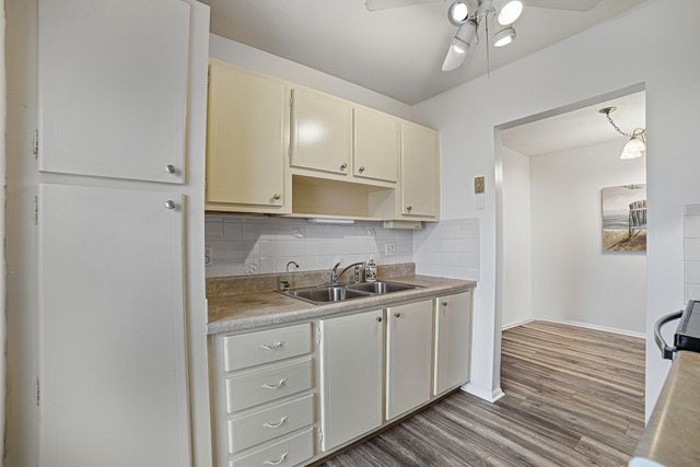 101 Doolen Court 201, North Palm Beach, FL 33408