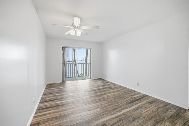 101 Doolen Court 201, North Palm Beach, FL 33408