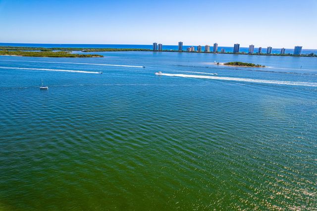 101 Doolen Court 201, North Palm Beach, FL 33408