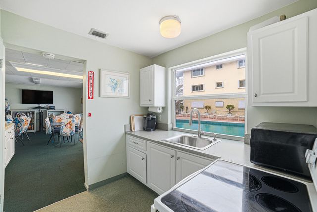 101 Doolen Court 201, North Palm Beach, FL 33408