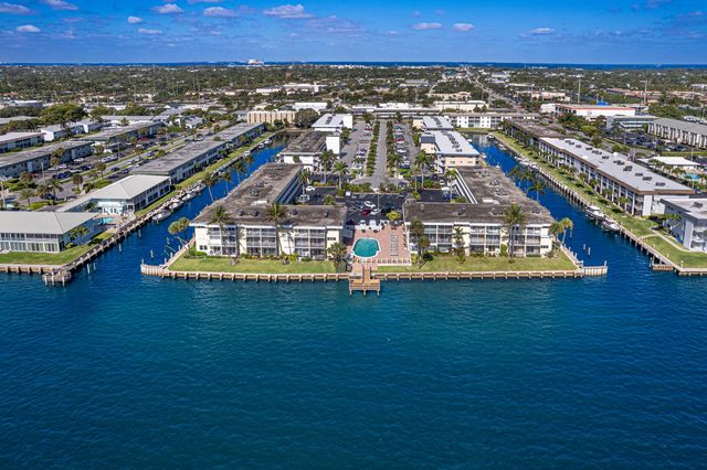 101 Doolen Court 201, North Palm Beach, FL 33408