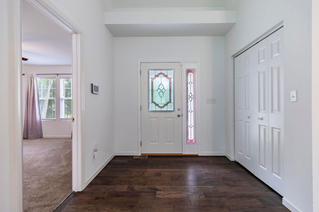 2352 Four Seasons Parkway, Crown Point, IN 46307