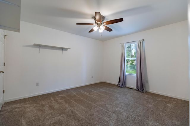 2352 Four Seasons Parkway, Crown Point, IN 46307