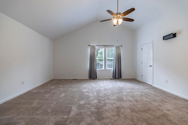 2352 Four Seasons Parkway, Crown Point, IN 46307