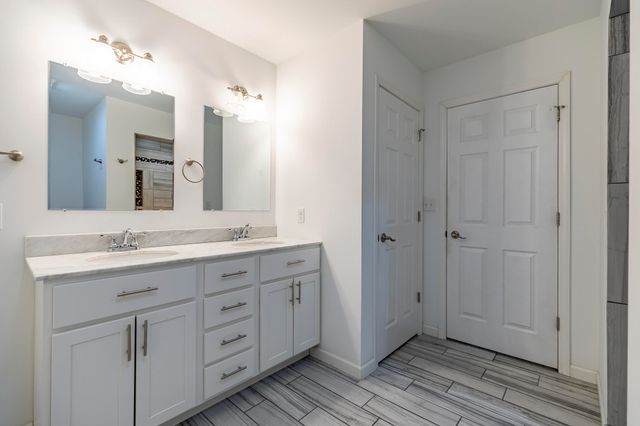 2352 Four Seasons Parkway, Crown Point, IN 46307