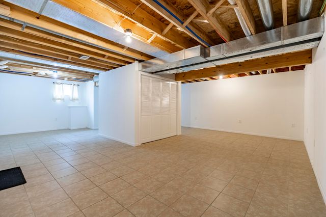 2352 Four Seasons Parkway, Crown Point, IN 46307