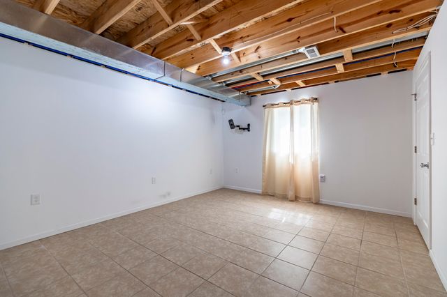 2352 Four Seasons Parkway, Crown Point, IN 46307