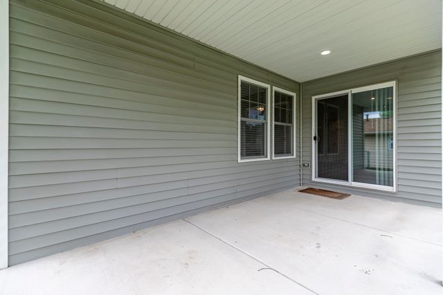 2352 Four Seasons Parkway, Crown Point, IN 46307