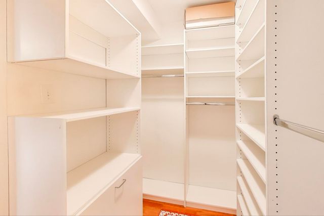 2909 N Sheridan Road 1807, Chicago, IL 60657