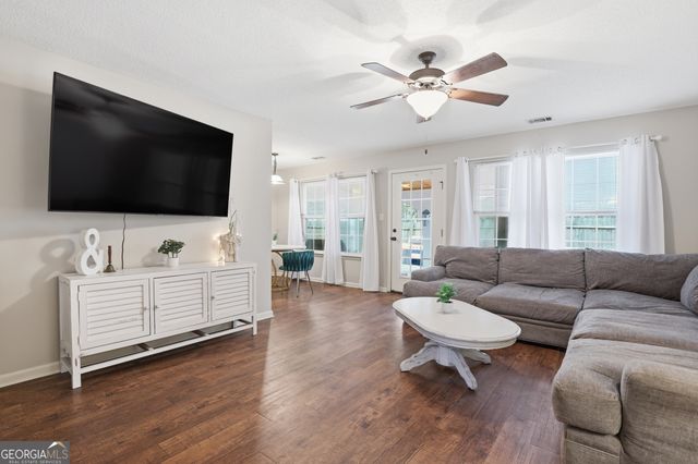 100 Poolside Lane, Savannah, GA 31405