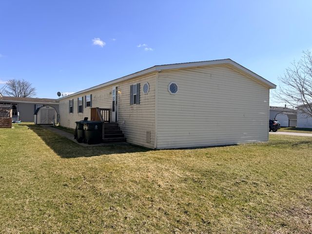 198 Blue Jay Drive, Lynwood, IL 60411