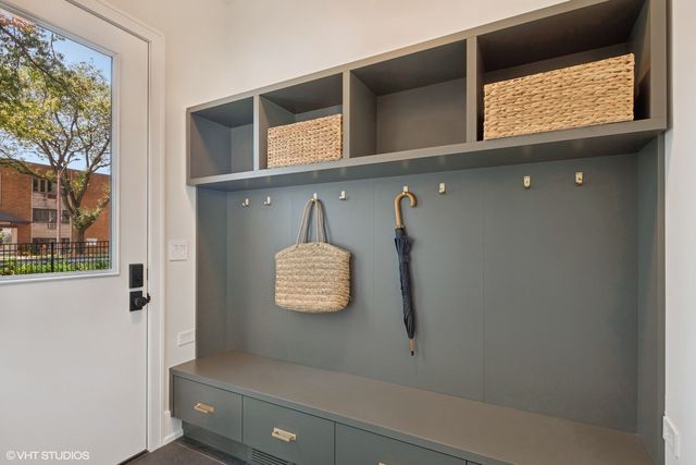 146 Sterling Lane, Wilmette, IL 60091