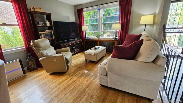 133 Hilltop Acres 133, Yonkers, NY 10704