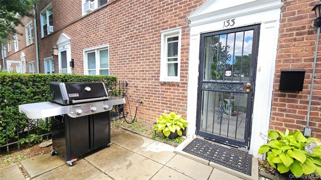 133 Hilltop Acres 133, Yonkers, NY 10704