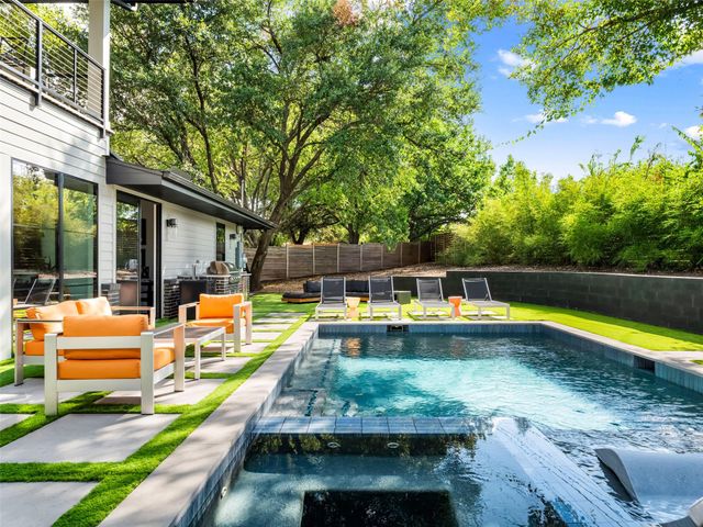 6100 Gena CT, Austin, TX 78757