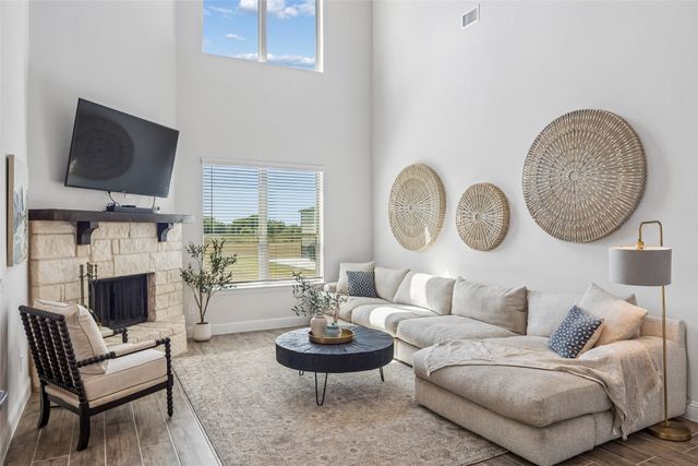 864 Shadow Valley Road, Whitesboro, TX 76273