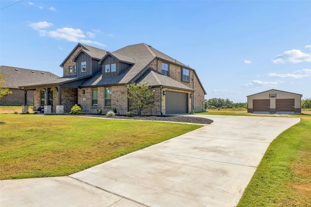 864 Shadow Valley Road, Whitesboro, TX 76273