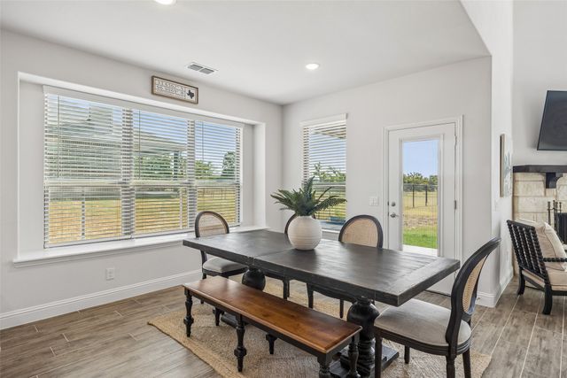 864 Shadow Valley Road, Whitesboro, TX 76273
