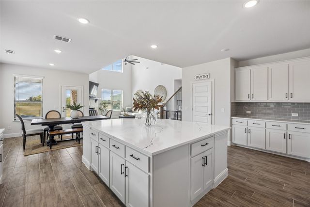 864 Shadow Valley Road, Whitesboro, TX 76273