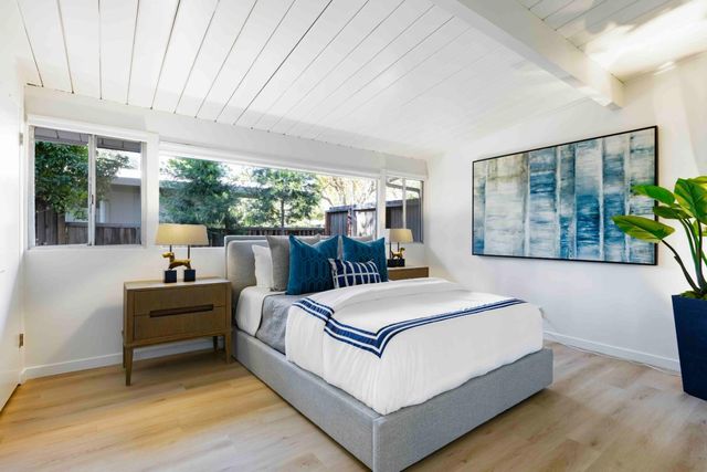 331 Carolina Lane, Palo Alto, CA 94306