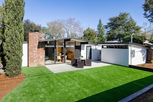 331 Carolina Lane, Palo Alto, CA 94306