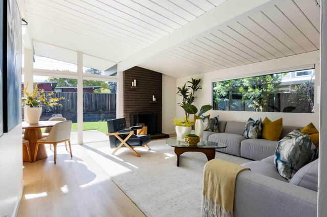 331 Carolina Lane, Palo Alto, CA 94306