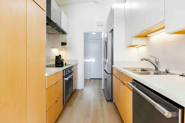 331 Carolina Lane, Palo Alto, CA 94306