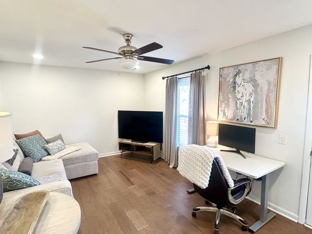 215 Sunrise Ave, La Vergne, TN 37086