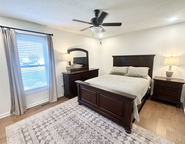 215 Sunrise Ave, La Vergne, TN 37086