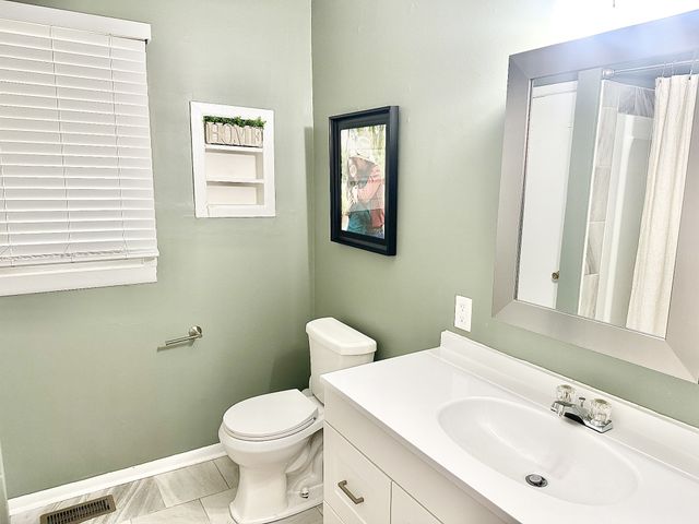 215 Sunrise Ave, La Vergne, TN 37086