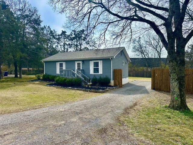 215 Sunrise Ave, La Vergne, TN 37086